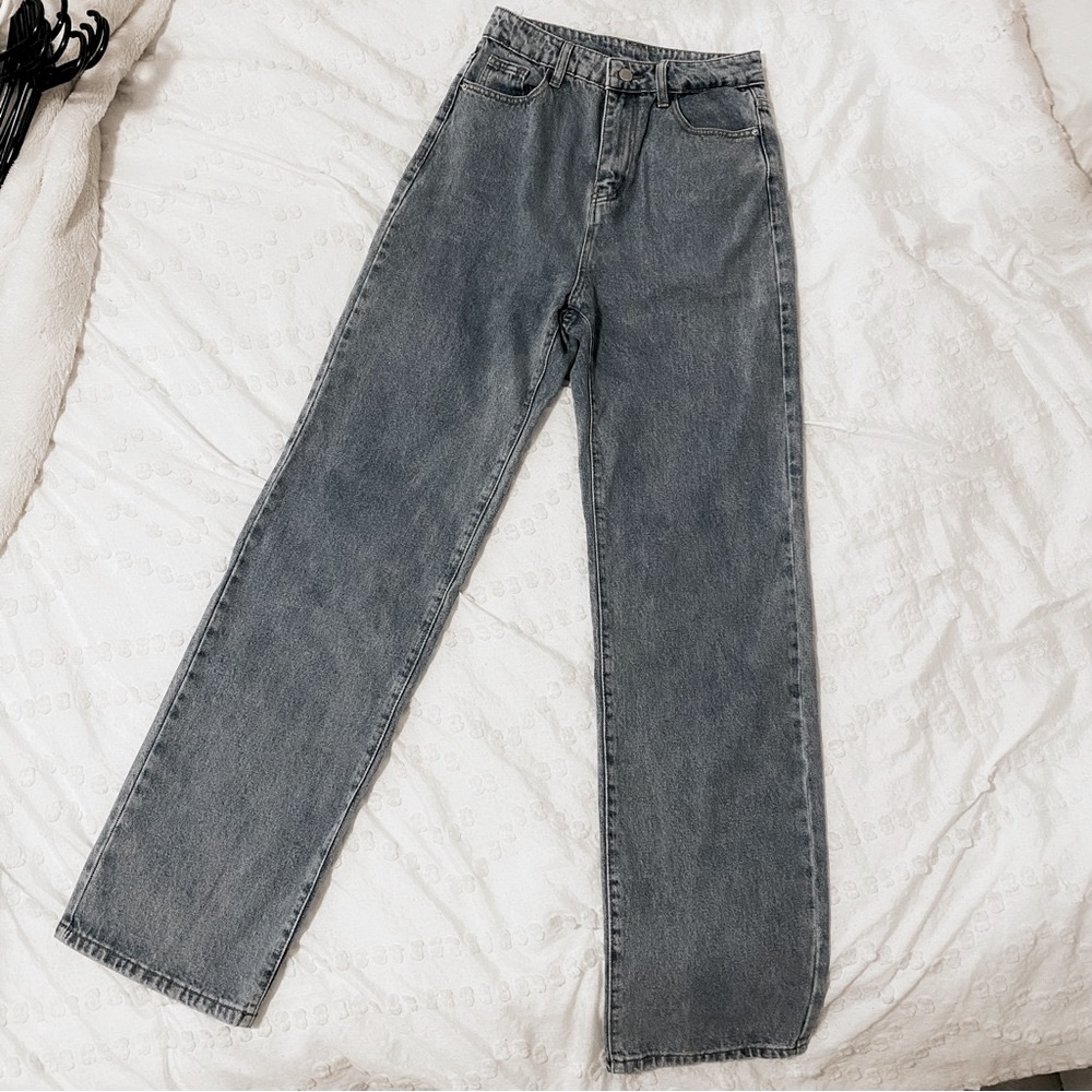 Tall women’s high rise mom jeans. Size Small Tall